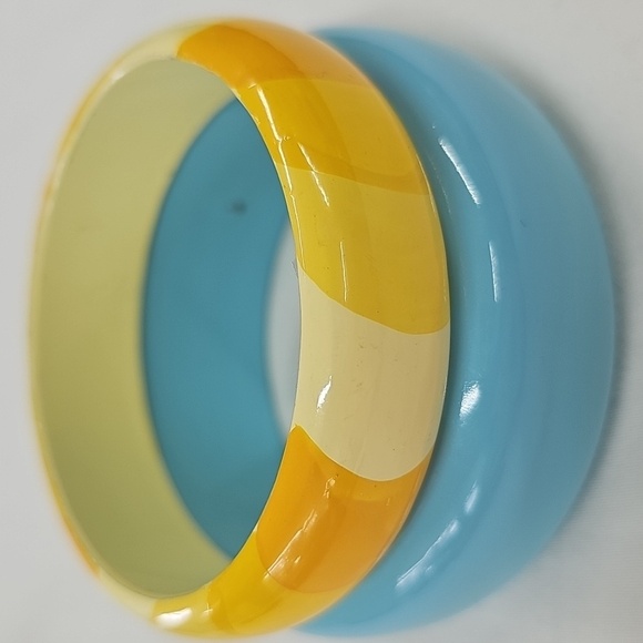 Vtg Colorful Bangle Bracelet Set Patterned Yellow And Solid Blue 2pc - Picture 4 of 4